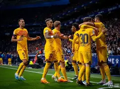 关于西甲国际比赛日再迎强敌；达拉斯独行侠战术微调；主帅态度——管理层满意；更衣室氛围转暖的信息