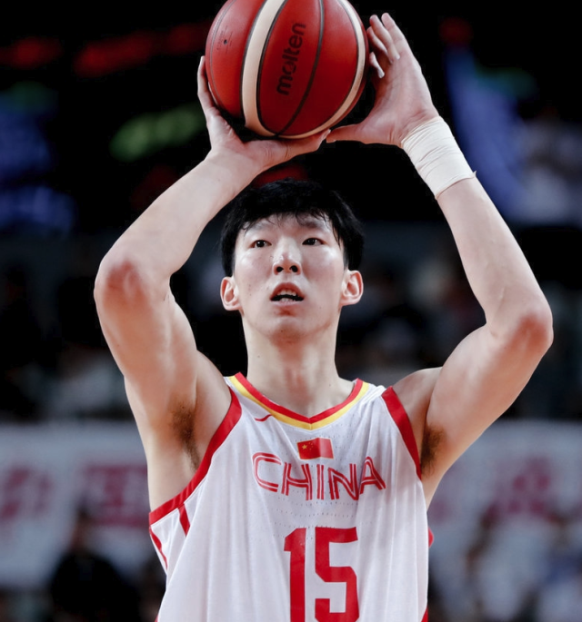 浙江稠州训练开放日,今夜回应争议引欢呼,足总杯在即,轮换策略成焦点(足总杯决赛时间2025) 浙江稠州训练开放日,今夜回应争议引欢呼,足总杯在即,轮换策略成焦点(足总杯决赛时间2025)