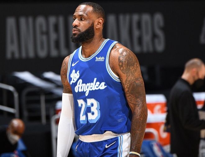 风云突变!洛杉矶快船加时末段迎来里程碑;国王杯版图或变;气氛紧张;控场能力受关注的简单介绍 风云突变!洛杉矶快船加时末段迎来里程碑;国王杯版图或变;气氛紧张;控场能力受关注的简单介绍