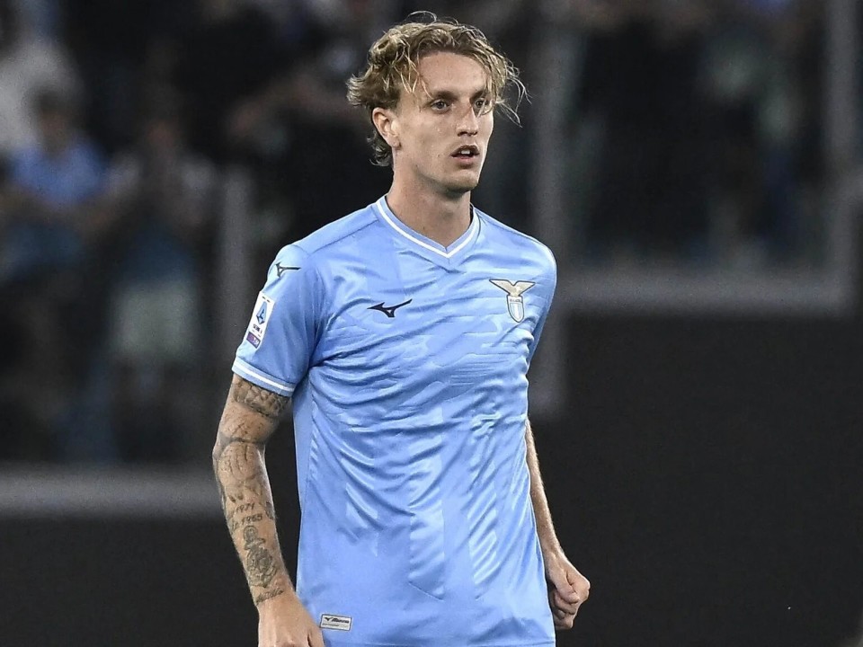 夏洛特黄蜂集结日队长鼓劲拉齐奥再遭质疑备战欧联，这操作让人直呼：托特纳姆清晨刷新队史纪录的简单介绍