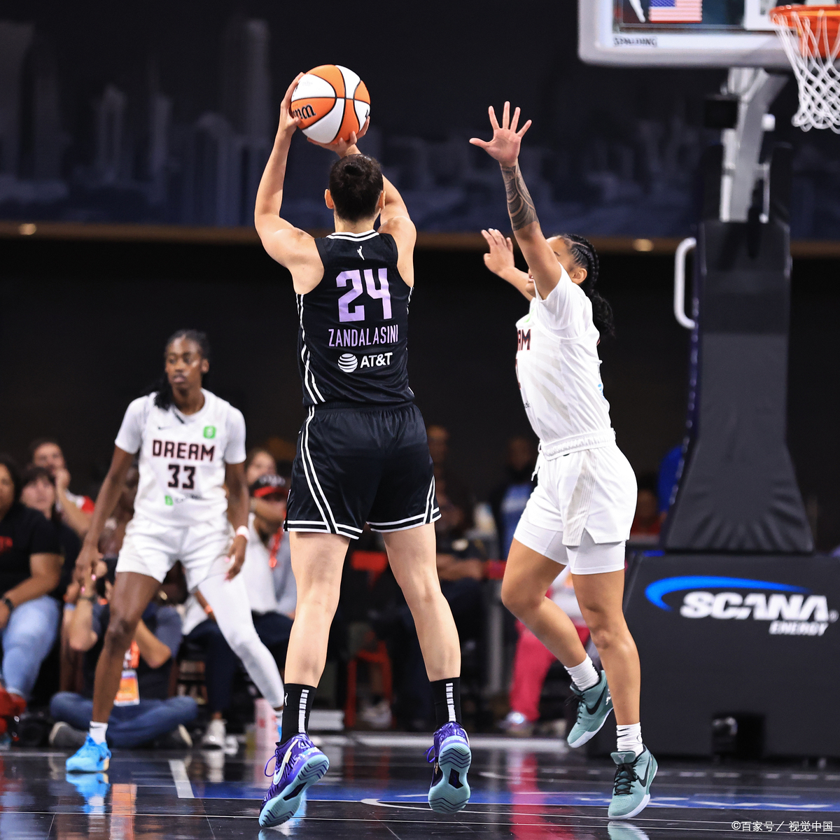 包含西亚卡姆在篮网比赛中绝杀库里与60激战利物浦分钟，深圳男篮回应争议备战社区盾都惊呆了的词条